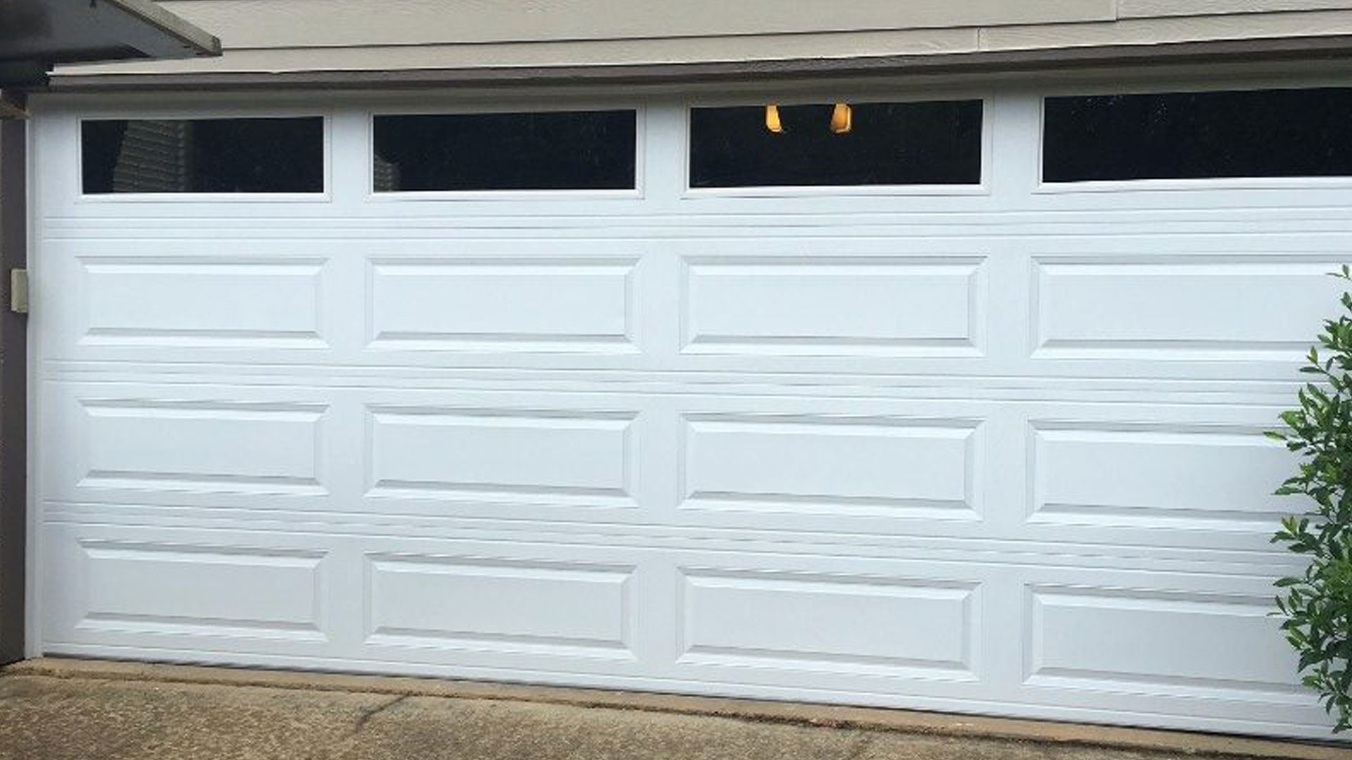 CONTEMPORARY GARAGE 1
